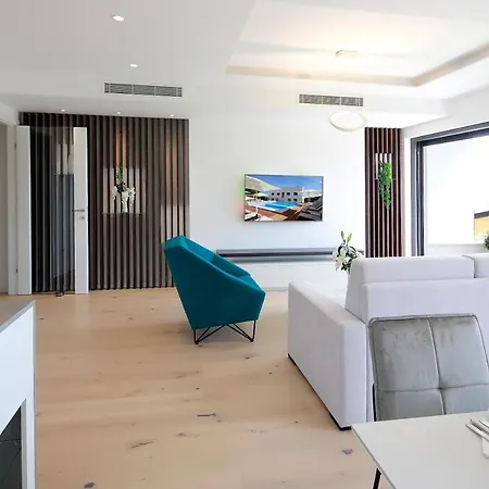 Modena Maris-heated Pool-grill-relax-jacuzzi Apartment *