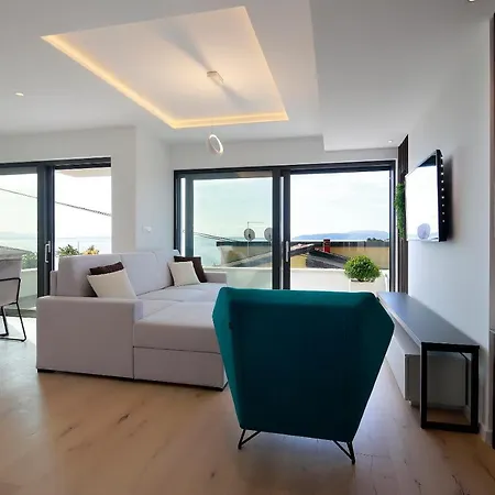 Modena Maris-heated Pool-grill-relax-jacuzzi Icici