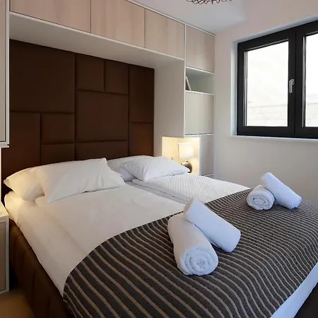 Modena Maris-heated Pool-grill-relax-jacuzzi Apartment *