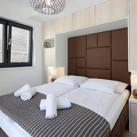 Modena Maris-heated Pool-grill-relax-jacuzzi Apartment *